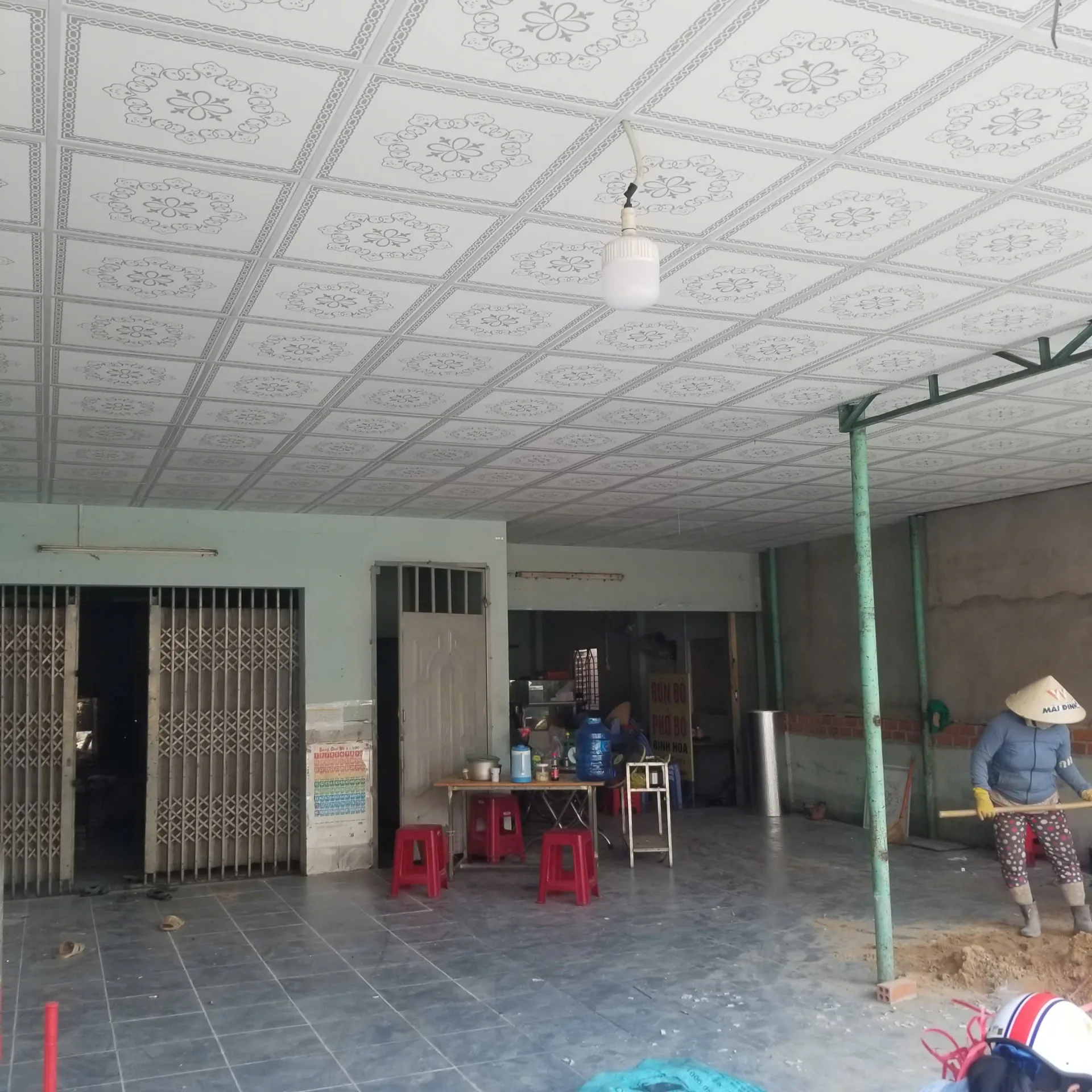 THI CÔNG TRẦN THẠCH CAO THẢ (TRẦN NỔI) CHO NHÀ XƯỞNG VÀ VĂN PHÒNG TẠI BÌNH DƯƠNG
